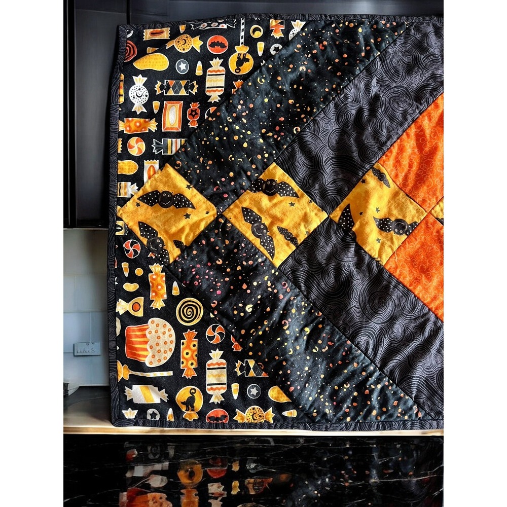 Homemade Quilted Table Runner Halloween-themed Pumpkins Candy‎ Spooky 40"x15.5" - Picture 3 of 9